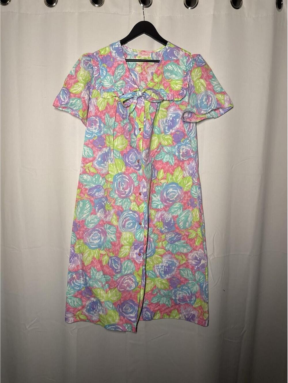 Vintage Heathers Collection Mu’u Mu’u House Dress - Nightgown Size Large USA